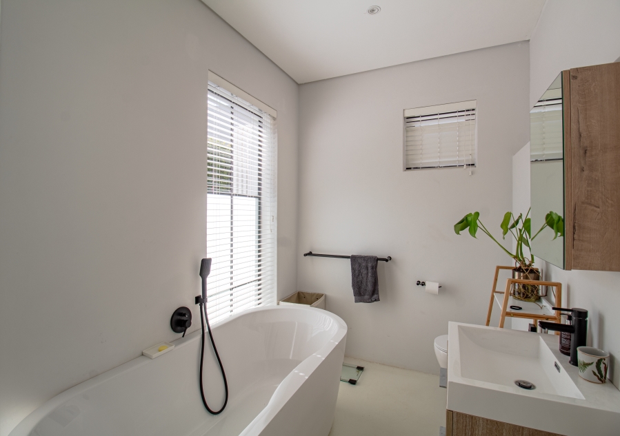 3 Bedroom Property for Sale in Bowtie Western Cape
